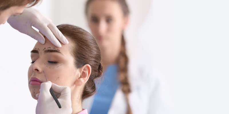 Plastik Cerrahide Yaşın Önemi Nedir? Nelere Dikkat Edilmeli?